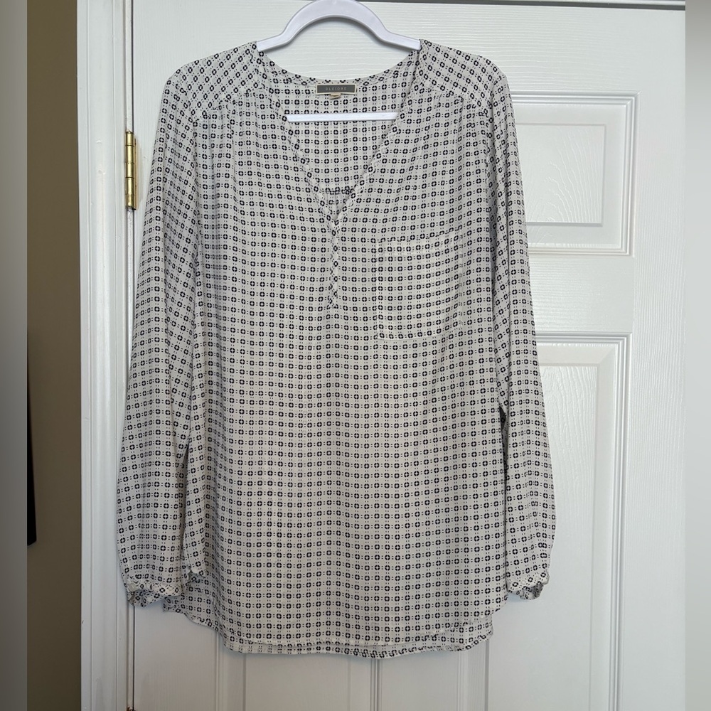 Pleione Black and White Geometric Blouse
